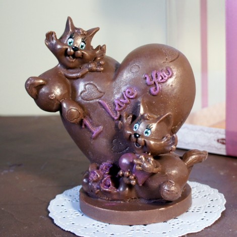 Шоколадная фигурка «Сердце с котятами» (10 см, 160 гр.) 