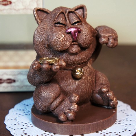 Шоколадная фигурка «Кот с рыбкой» (8 см, 105 гр.)