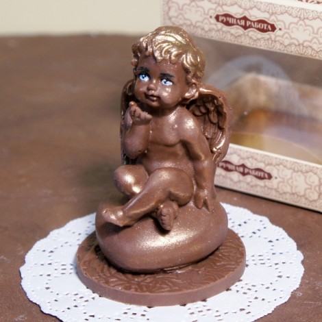 Шоколадная фигурка «Ангел на сердце» (7 см, 85 гр.)