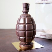 Шоколадная фигурка «Граната» (12 см, 90 гр.)