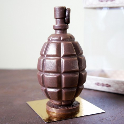 Шоколадная фигурка «Граната» (12 см, 90 гр.)